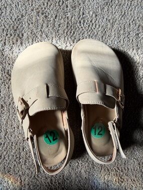 Elie Tahari Kids Neutral Beige Buckle Clogs